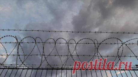 Бывшая топ-менеджер «Ростеха» Лалетина приговорена к восьми годам тюрьмы. Хамовнический суд Москвы приговорил к восьми годам лишения свободы директора по правовому обеспечению и корпоративному управлению госкорпорации «Ростех» Аллу Лалетину, которая обвиняется по делу о взятках. Читать далее