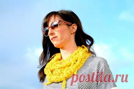 Easy Crochet Spring Scarf – Mama In A Stitch Easy Crochet Spring Infinity Scarf I am really enjoying my knit spring scarf (you can see it here),  and I've had great feedback about it (thank you!), so I wanted to make something similar with crochet.  This spring scarf is perfect for beginners as it is done in single crochet only.  It gets its lacy look from