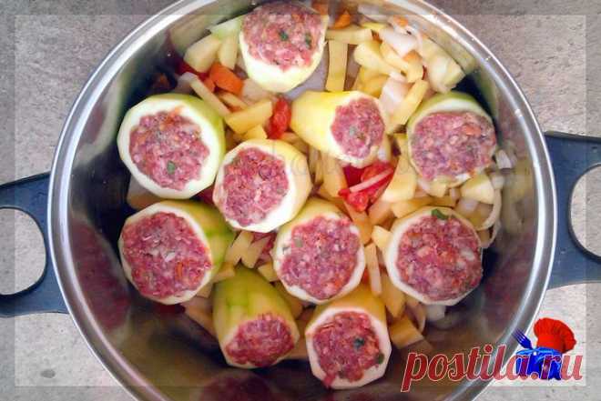 Фаршированные кабачки с мясом.