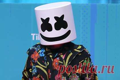 Звезда сериала «Офис» продал дом известному диджею. Американский актер Зак Вудс продал дом в Калифорнии известному диджею Marshmello. Музыкант заплатил звезде сериала «Офис» за жилье 2,3 миллиона долларов. Особняк в 186 квадратных метров находится в жилом районе Студио Сити в городе Лос-Анджелес, внутри него три спальни и две ванные.