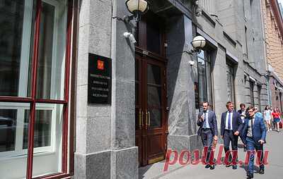 Минфин не планирует корректировать демпфер в нефтянке. Скорректированный демпфер на топливо начал работать в России с 1 мая, компании получают повышенные выплаты из бюджета