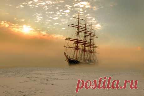 Ships and Boats : Photo