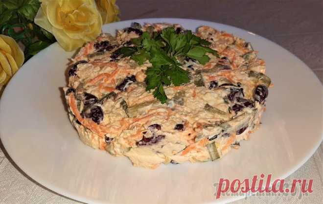 Салат с курицей, фасолью и морковью по-корейски