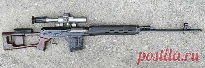 Незаменимое «Весло»: Легендарная СВД и ее прошлое В войсках за этой винтовкой давно и прочно укрепилось прозвище «Весло» — за характерную форму приклада. Впрочем, представляется, что дело не только в форме, но и в её простоте и незаменимости на протя…