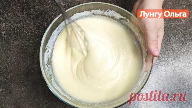 Простой, вкусный и ароматный пирог на кефире!Сложила всё в миску, перемешала и вкуснейшая выпечка к чаю готова. | Ольга Лунгу | Яндекс Дзен