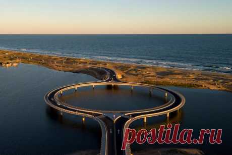 Laguna-Garzon-Bridge-02.jpg (1280×853)