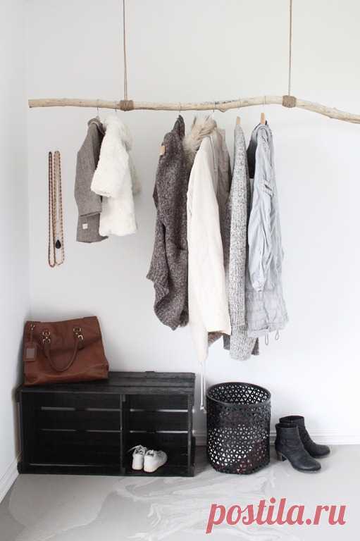 10 DIY Projects & Ideas for Your Entryway