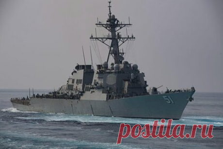 Ракетный эсминец США возобновил операцию в Черном море. Ракетный эсминец Arleigh Burke (DDG-51) военно-морских сил (ВМС) США покинул болгарский порт Варна для возобновления операций в Черном море. Об этом сообщил Шестой флот США. Визит эсминца в порт Варна «подтвердил приверженность ВМС США НАТО и таким чрезвычайно важным союзникам, как Болгария».