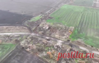 ТАСС публикует кадры из освобожденного Яблокова в Запорожской области. Задачу выполнили российские бойцы 114-го мотострелкового полка 127-й дивизии 5-й армии группировки "Восток"