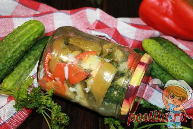 Салат из огурцов и перцев на зиму | рецепт как правильно консервировать Салат из огурцов и перцев на зиму понравится запоминающимся вкусом. Красный перчик, зеленые огурчики, петрушка – все необычайно вкусное и полезное.