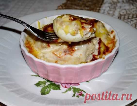 Запеканка из яиц с мясным фаршем 

 




Оригинальное блюдо испанской кухни. Нежнейшая запеканка из самых доступных продуктов.
ИНГРЕДИЕНТЫ:
5 куриных яиц250 г фарша1 небольшая луковица150 мл белого вина5 ст. л. томатного соусатвердый…
