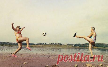 Куда уходит детство?....Да никуда! Оно просто прячется. А потом, в старости…каааак выскочит)))))