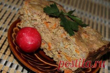 Мясная запеканка, как в детском садике.
Ингредиенты:
- 0,5 кг сырого куриного фарша,
- 1 ст. отварного риса,
- луковица кубиком,
- морковь натереть. (Лук и морковь обжарить)
- Взбить 3 яйца,
- с 1-2 ст.л сметаны,
- соль
- перец
Приготовление: 
Соединить все ингредиенты, хорошо перемешать.
Форму смазать сливочным маслом выложить в форму всю массу и отправить в разогретую духовку на 40-45 мин.
Ориентируйтесь по своей духовке. Очень вкусная и сытая запеканочка.
Приятного аппетита!