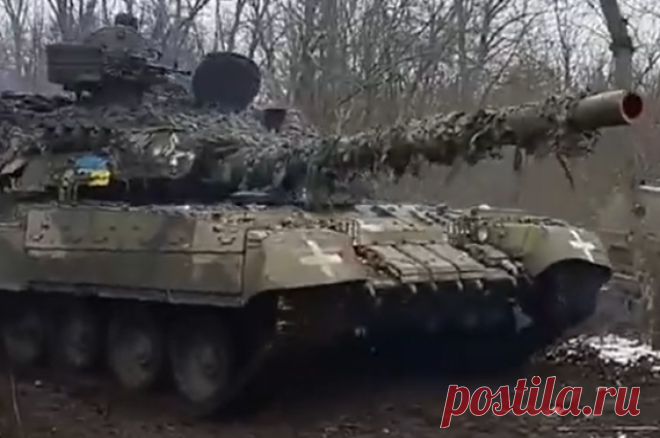 В Сети появились кадры, как российская ракета догоняет танк ВСУ. Ракета поразила боевую машину противника с первого раза.