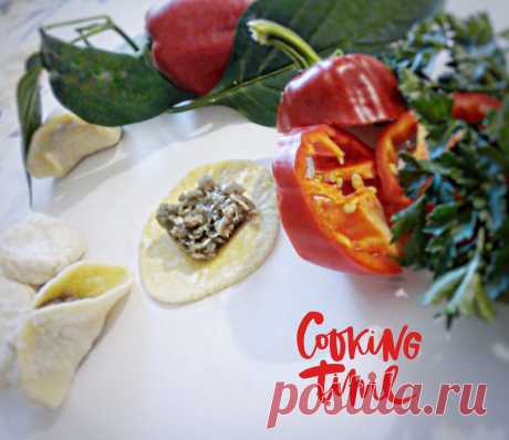Пельмени с болгарским перцем и петрушкой
