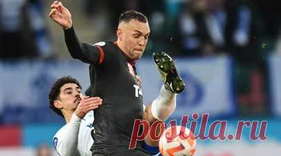 «Локомотив» и «Динамо» играют вничью после первого тайма матча 12-го тура РПЛ. Московские «Локомотив» и «Динамо» играют вничью после первого тайма матча 12-го тура Российской премьер-лиги (РПЛ). Читать далее