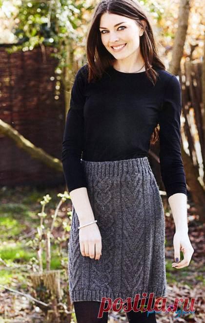 Вязаные юбки спицами: схемы для начинающих мастериц на все руки

Классическая прямая юбка с косами вызывает ажиотаж среди подруг и коллег.