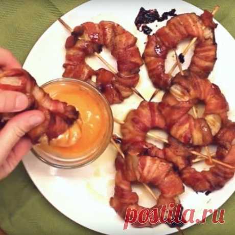 Луковые кольца с беконом - настоящий праздник для вкусовых рецепторов!