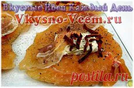 Вяленая куриная грудка. Всех поклонников мясных деликатесов обрадует авторский рецепт вяленого мяса курицы! Попробуйте усовершенствовать свои кулинарные навыки. Технология приготовления не покажется сложной. Кенийский перец в компании с коньяком или ромом «творит» с куриной грудкой вкусные аппетитные чудеса!