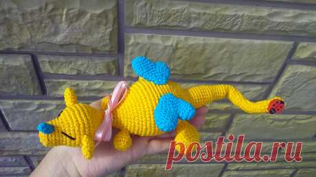PDF Дракончик Кайл. FREE amigurumi crochet pattern. Бесплатный мастер-класс, схема описание для вязания амигуруми крючком. Игрушки своими руками! Дракон, dragon, dragão, drache, ドラゴン, smok, ejderha, draken, draka, drago, הדרקון, deragona. #амигуруми #amigurumi #amigurumidoll #amigurumipattern #freepattern #freecrochetpatterns #crochetpattern #crochetdoll #crochettutorial #patternsforcrochet #вязание #вязаниекрючком #handmadedoll #рукоделие #ручнаяработа #pattern #tutorial #häkeln #amigurumis
