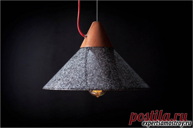 Спроектированные и разработанные в студии A /Studio подвесные светильники Mika 350 выполнены из гранита и натуральной древесины. Вдохновением для создания подобных дизайнерских ламп стали «pallozas» - традиционные дома, в которых проживали древние кельты в Галиции с шестого столетия до нашей эры. Именно форма этих построек отображена в линиях современных приборов освещения.