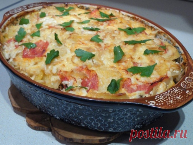 ​Запеченный картофель с фаршем Ингредиенты:Картофель — 600 гФарш мясной — 350 г Перец — 1 шт.
Помидоры — 4 шт. Петрушка — 1 пучок Молоко — 1 стак.
Сметана — 4 ст. л. Сыр твердый — 100 гПриготовление:1. Нарезать картофель, посолить и...