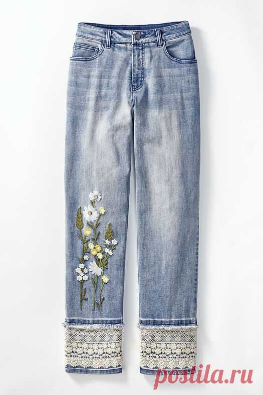 Floral Embroidered Slim-Leg Ankle Jeans