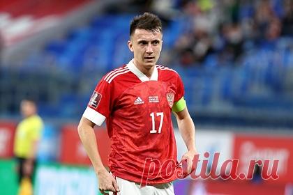 На Головина нацелился еще один английский клуб. Клуб Английской премьер-лиги (АПЛ) «Вест Хэм» заинтересован в российском полузащитнике «Монако» Александре Головине. Клуб нацелился на игрока и собирает всю необходимую информацию для возможного трансфера. Руководители «Вест Хэма» хотят понять, насколько самому футболисту интересен вариант со сменой команды.