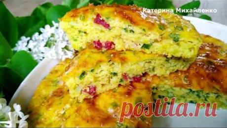 Пирог &quot;Выручайка&quot; 

Ингредиенты
Кефир – 250 мл.
Яйца – 2 шт.
Соль – 1/3 ч.л.
Мука – 160 гр.
Разрыхлитель – 10 гр.
Зеленый лук – 1 пучок
Колбаса (сосиски) отварное мясо – 80-100 гр.
Твердый сыр – 80 гр.
Сливочное масло – 20 гр.
Форма для ...