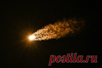 Первый аппарат группировки «Сфера» вывели на орбиту. Первый аппарат многоспутниковой группировки «Сфера» «Скиф-Д» и три спутника связи «Гонец-М», запущенные на ракете-носителе «Союз-2.1б» с космодрома Восточный в субботу, 22 октября, выведены на орбиту. Низкоорбитальные космические аппараты «Гонец-М» предназначены для передачи данных.