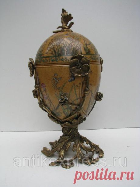 Старинная шкатулка в виде яйца