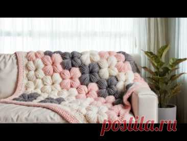 Идеальный двухцветный узор для пледа своими руками #вязание #узоркрючком#crochetpattern #crochetforbeginners Вяжем оригинальный двухцветный , двусторонний узор крючком. Идеально подойдет как для пледа, так и для одежды.