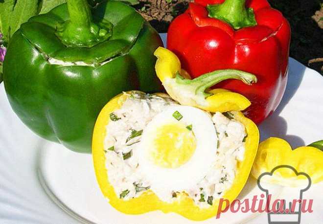 Перец фаршированный яйцами и курицей - как вкусно его приготовить?