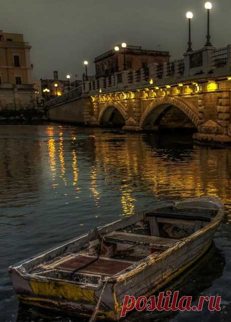 crescentmoon06: Taranto-(Italy). by Ciro... - crescentmoon