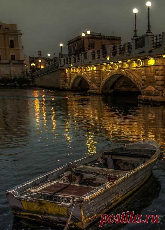 crescentmoon06: Taranto-(Italy). by Ciro... - crescentmoon