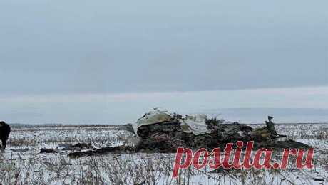 Бортовые самописцы сбитого Ил-76 доставят спецрейсом в Москву на расшифровку. Бортовые самописцы сбитого в Белгородской области Ил-76 доставят спецрейсом в Москву на расшифровку 26 января. Об этом сообщили ТАСС в оперативных службах. По данным источника, в столицу перевезут два черных ящика, которые нашли на месте ...