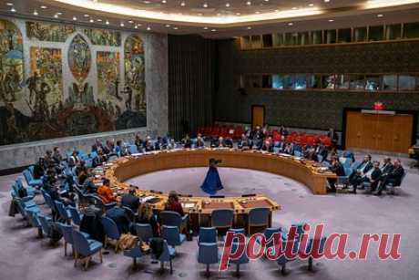 Украину допустили к заседанию Совбеза ООН вопреки протесту России. Великобритания допустила Украину на заседание Совета Безопасности ООН по вопросу Совместного всеобъемлющего плана действий по иранской ядерной программе вопреки протестам России и Китая. Об этом сообщает РИА Новости. При голосовании Китай и Россия выступили против, а Мозамбик воздержался.