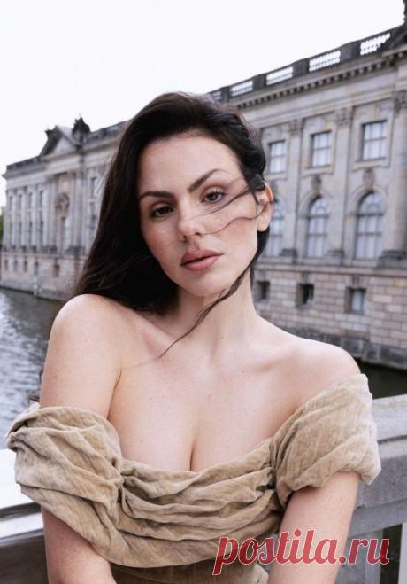 Подборка фотосессий звезд и знаменитостей 22.11.2025