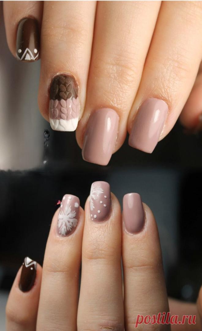 У розового цвета – масса обличий. Он может быть нежным и приглушенным, приближаясь к сдержанному нюду, обретать палитру утренней зари, стремиться к яркому конфетному оттенку или лавандовым тонам. Все это является истинной находкой для дизайнеров, ведь на базе одного цвета можно создавать бесчисленное множество нейл-шедевров.