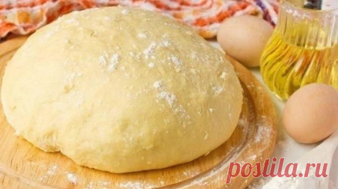 Универсальный рецепт дрожжевого теста. Пошаговый рецепт с фото и видео | Покулинарим | мука – 1 кг;==молоко (подогреть до температуры 37-38 градусов) – 500 мл;==яйцо – 2 шт.;==дрожжи сырые – 50 г;==сахар – 1 ст. л.;==соль – 0,5 ч. л.;==сливочное масло (маргарин для выпечки) – 150 г.==дрожжи сухие быстрорастворимыми  1 пакет (11 г).