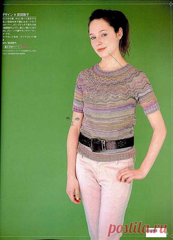 Меланжевая кофточка с круглой кокеткой.