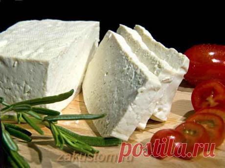 Как приготовить соевый сыр тофу в домашних условиях Домашний сыр тофу - уникальный продукт из соевого молока, богат белком и не содержит холестерина. Рецепт его очень прост, легко приготовить в домашних условиях. Соевый сыр отлично подойдет для приготовления блюд в пост и для вегетарианского меню.