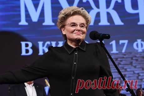 Малышева назвала неочевидный признак сифилиса. Врач-терапевт, доктор медицинских наук Елена Малышева и иммунолог Андрей Продеус в эфире программы «Жить здорово!» на Первом канале назвали неочевидный признак сифилиса. Специалисты заявили, что об этом опасном заболевании могут свидетельствовать безболезненные язвочки на теле.
