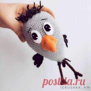 Воронёнок амигуруми. Схемы и описания для вязания игрушек крючком! Бесплатный мастер-класс от Евгении Горбачевой по вязанию воронёнка крючком. Высота вязаной игрушки около 16 см. Для изготовления такого ворона автор и…