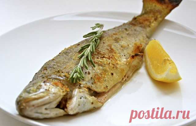 Форель с розмарином
