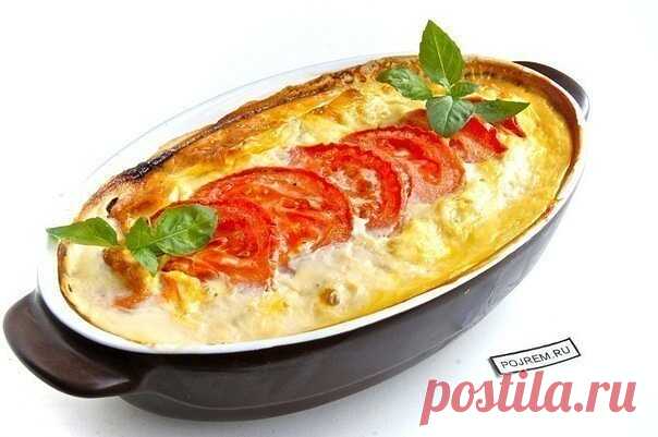 Нежная запеканка из куриного филе - cытно, вкусно и просто

Ингредиенты:
- Куриное филе – 400 г
- Яйцо – 2 шт.
- Сметана – 1 ст.л.
- Помидор – 1 шт.
- Соль – по вкусу
- Перец – по вкусу

Приготовление:
Мясо нарезать на маленькие кусочки и уложить в огнеупорное блюдо для запекания. Соль, перец по вкусу.
Взбить яйца со сметаной, чуть подсолить и залить мясо.
Помидор нарезать кружочками и уложить на запеканку. Поставить в заранее разогретую до 200С духовку на 30-40 минут. Готово!