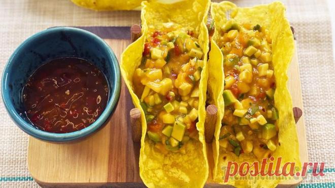 Мексиканские лепешки Тортилья с начинкой из Гуакамоле