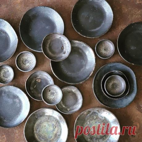 BadAss Ceramics в Instagram: «The lighting in the studio last night was a little dark and moody, despite the northern lights this time of the year. My restaurant orders…» 92 отметок «Нравится», 0 комментариев — BadAss Ceramics (@badassceramics) в Instagram: «The lighting in the studio last night was a little dark and moody, despite the northern lights this…»