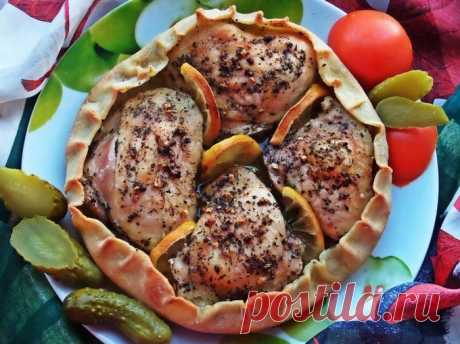 Курица, запечённая в съедобной тарелке