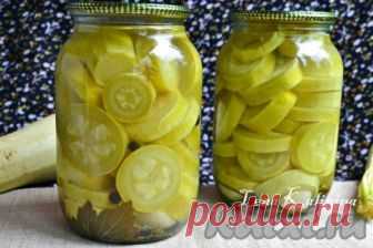 Кабачки, маринованные по-болгарски - рецепт с фото Кабачки, маринованные по-болгарски, - это бесподобная заготовка на зиму. Кабачки получаются хрустящими, кисло-сладенькими и очень вкусными. Очень похожи на магазинные кабачки советского периода, если кто вспомнит. Советую, обязательно приготовьте! Расчет продуктов дан на 2 литровые баночки ...